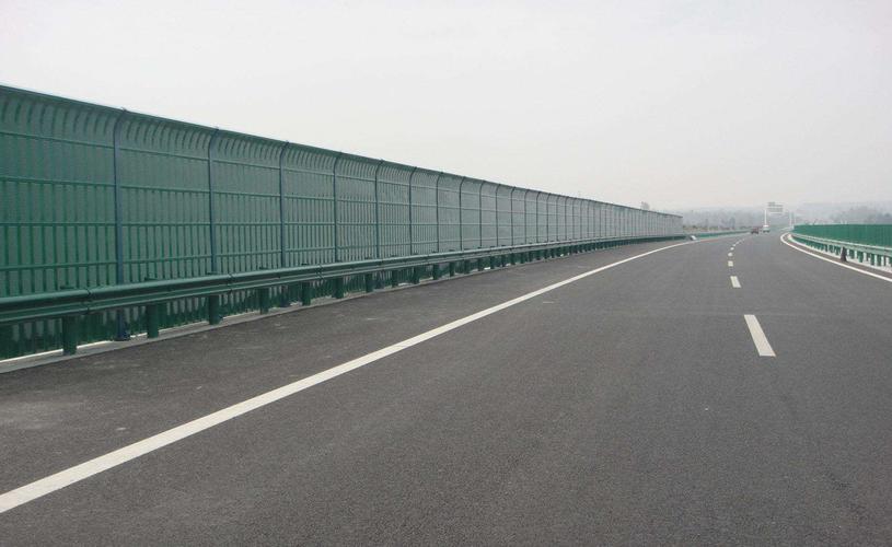 <a href=http://www.zrzx8.net/news_article?news_id=140>高速公路聲屏障</a>
